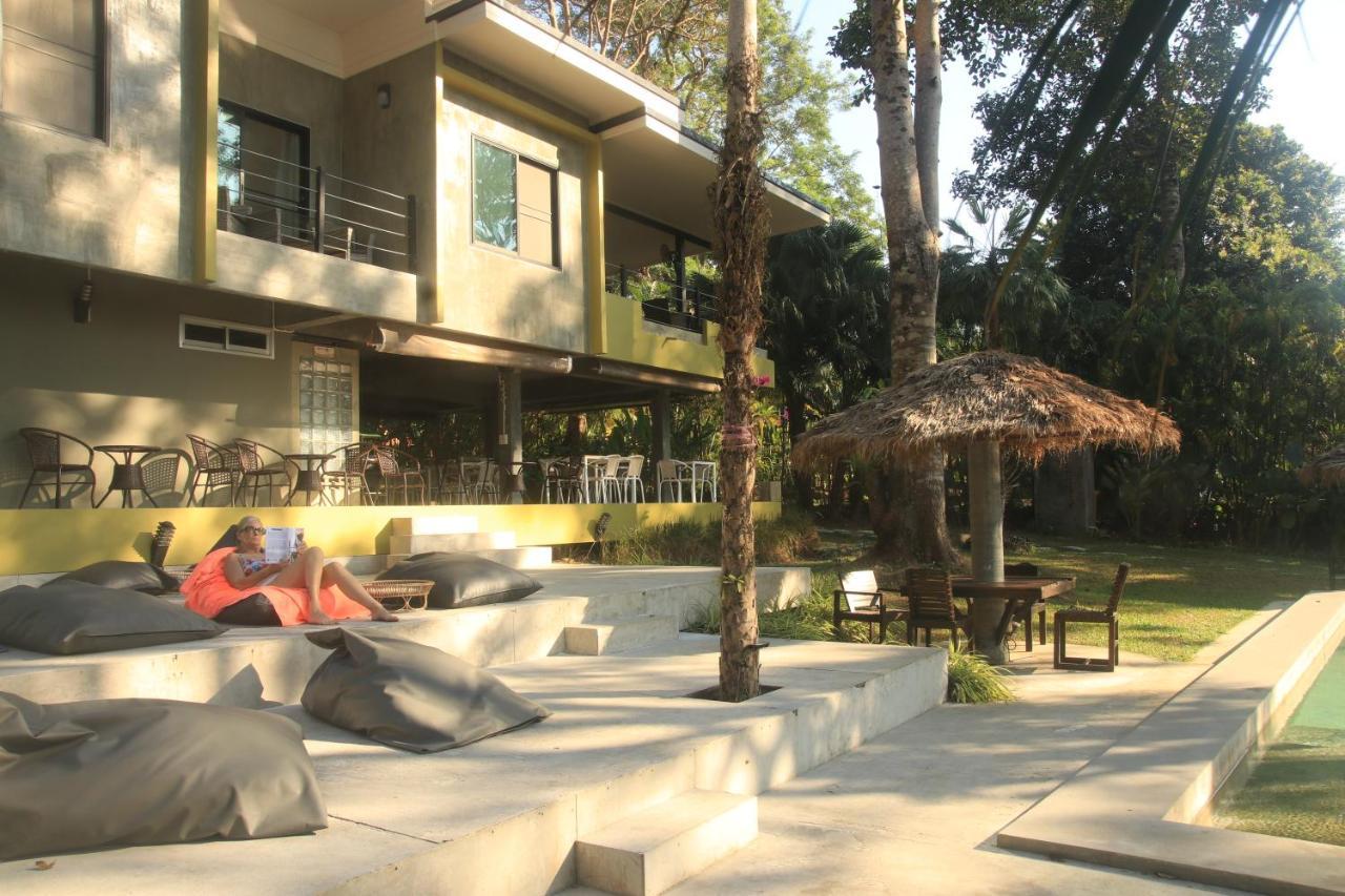 Lazy Republique Hotel Koh Chang Exterior photo