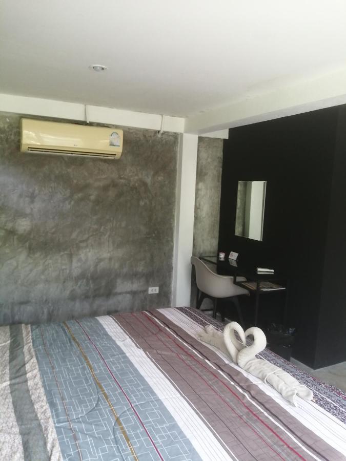 Lazy Republique Hotel Koh Chang Exterior photo