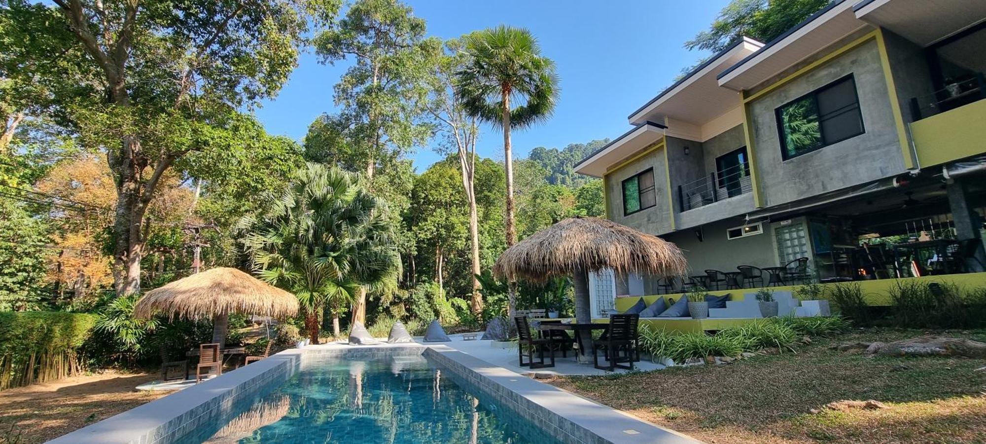 Lazy Republique Hotel Koh Chang Exterior photo