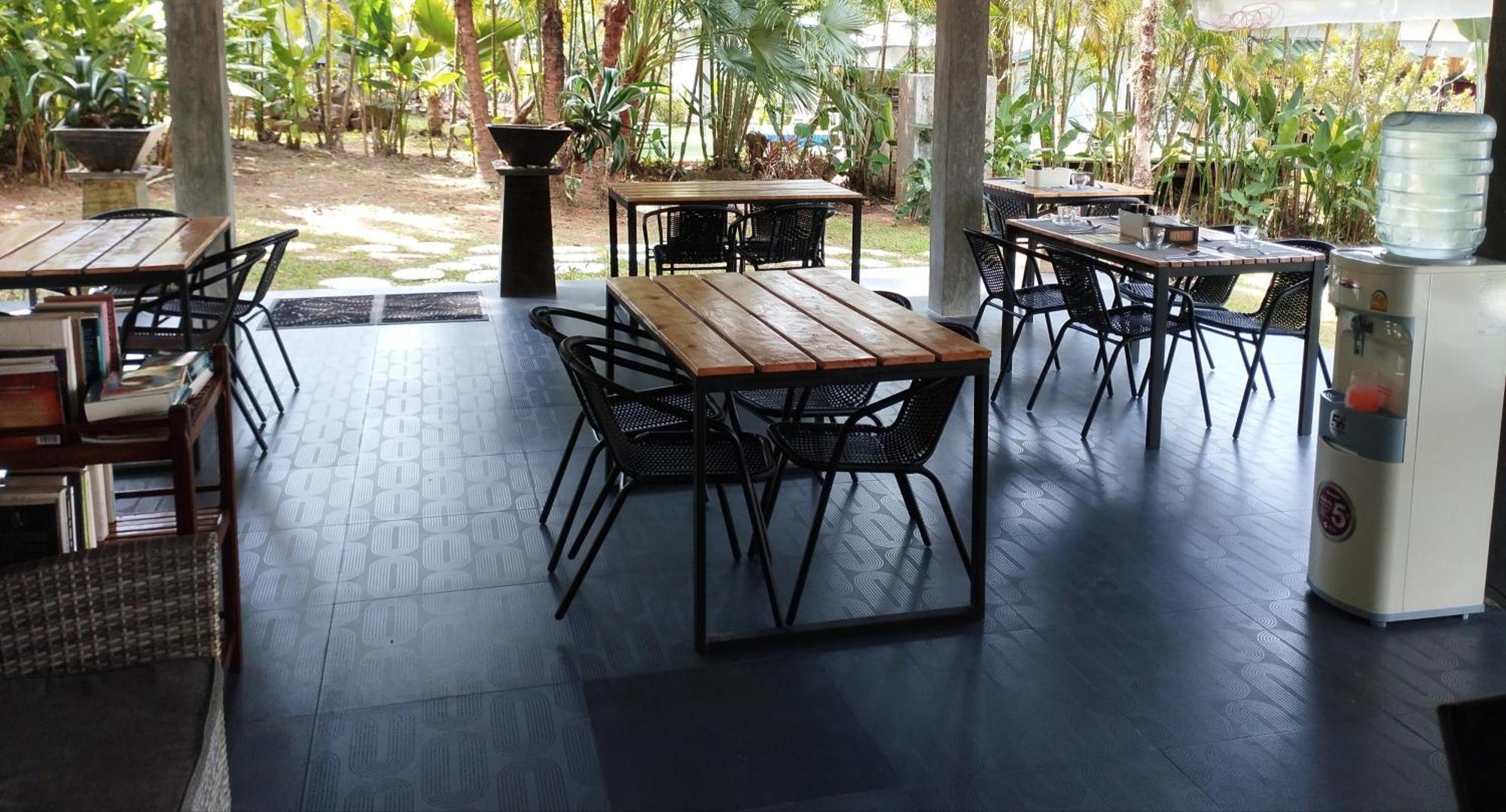 Lazy Republique Hotel Koh Chang Exterior photo