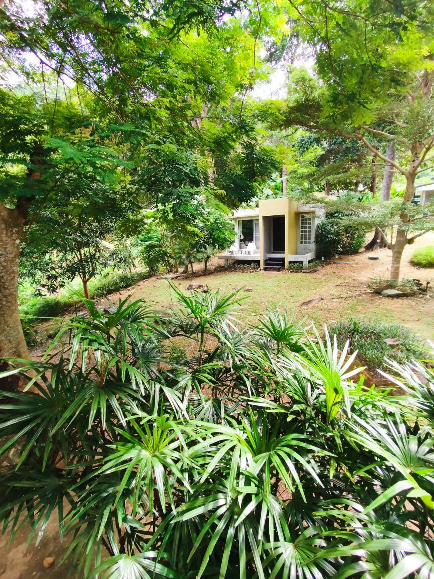 Lazy Republique Hotel Koh Chang Exterior photo