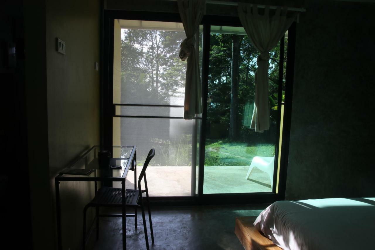 Lazy Republique Hotel Koh Chang Exterior photo